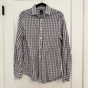 GAP Men's Non-Iron Dress Shirt in Medium